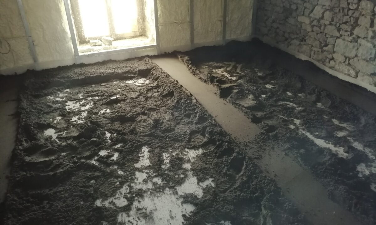 Une rénovation avec structure portante et toiture d&rsquo;origine conservées à Couvin