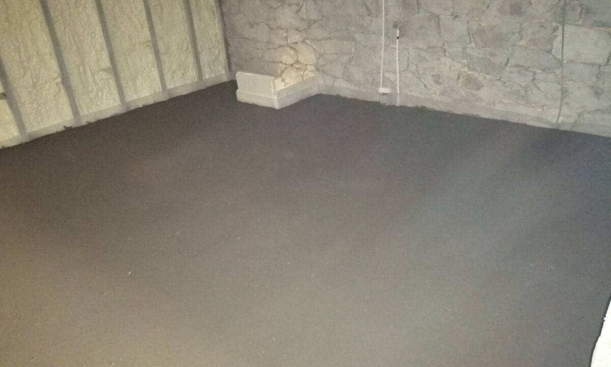 Une rénovation avec structure portante et toiture d&rsquo;origine conservées à Couvin