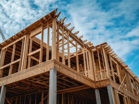 Construire une maison : comment éviter les retards ?