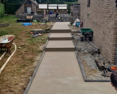 Chape a Hevillers pour une terrasse autour d&rsquo;une piscine