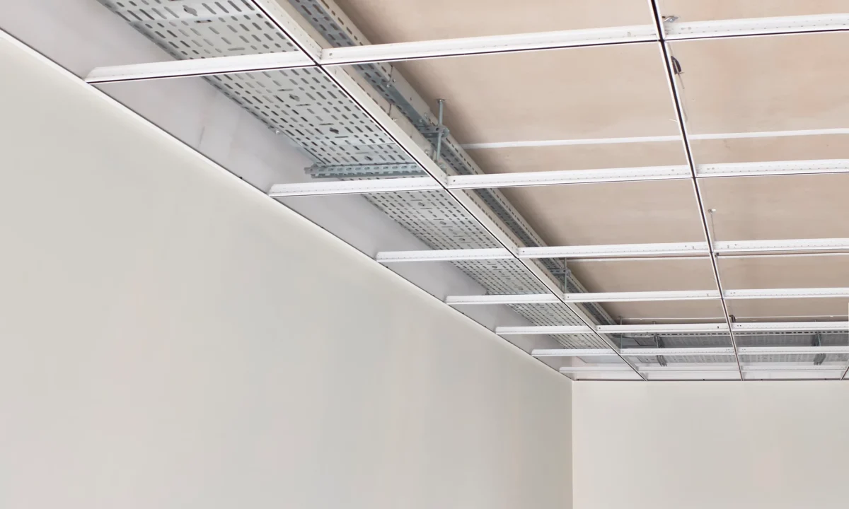 Plafonnage Gyproc : Flexibilité et Finitions de Qualité pour Vos Intérieurs