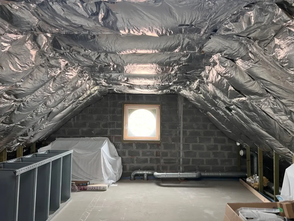 Projet de plafonnage d&rsquo;un toit a Waterloo