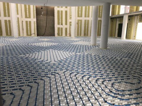 Quelle chape pour un plancher chauffant rafraîchissant ?