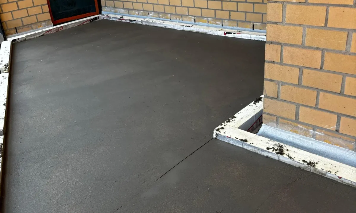 Nouveau chantier terminé à 1800 Vilvorde ! – Chape extérieure sur système de drainage Schluter® TROBA-PLUS