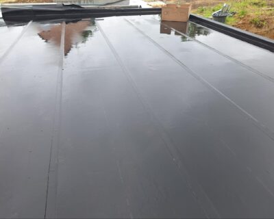 Toit plat : panneaux PUR ou isolation EPS ?